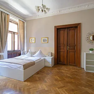 Apartamento For Celebrations Spacious 3bdr With Balcony